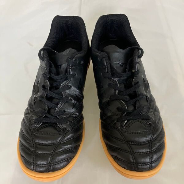 極美品 MIZUNO ミズノ フットサルシューズ モナルシーダ ネオ2 室内用 ブラック レッド 23.5㎝