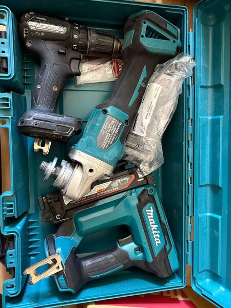 マキタ18v 3台セット タッカー、サンダー、ドリルドライバー マキタ