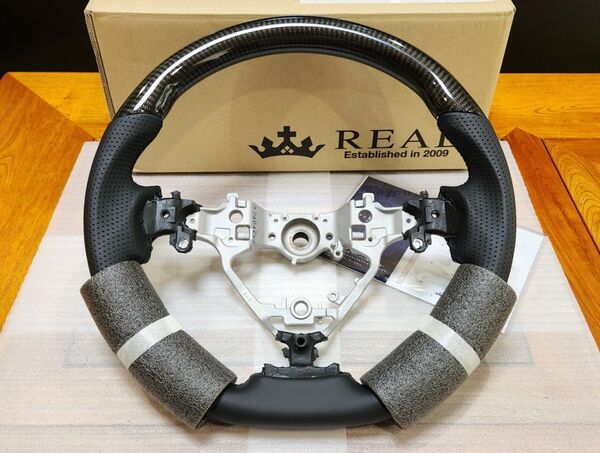 REAL|ステアリング│カーボン/ナッパレザー│60 ハリアー|80 ヴォクシー ノア|50 エスティマ 後期|50 カムリ 後期