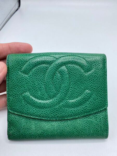 CHANEL グリーン レザー キャビアスキン ココマーク 折り財布