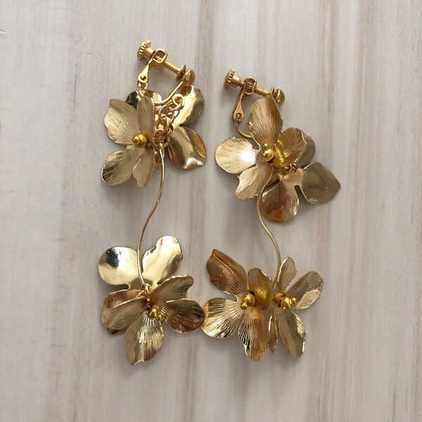 ゴールド フラワー ブライダル 結婚式 入学式 ハンドメイド ピアス イヤリング アクセサリー