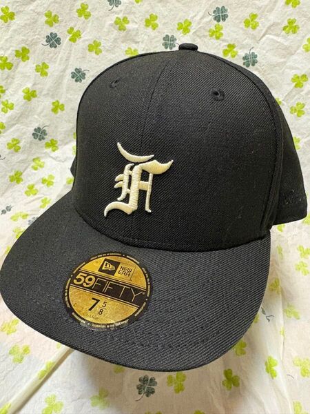 NEWERA キャップ FEAR OF GOD ニューエラ ESSENTIALS ニューエラ 59FIFTY BLACK 黒