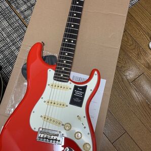 FENDER ( フェンダー )Player II Stratocaster, RW FB, Coral Red