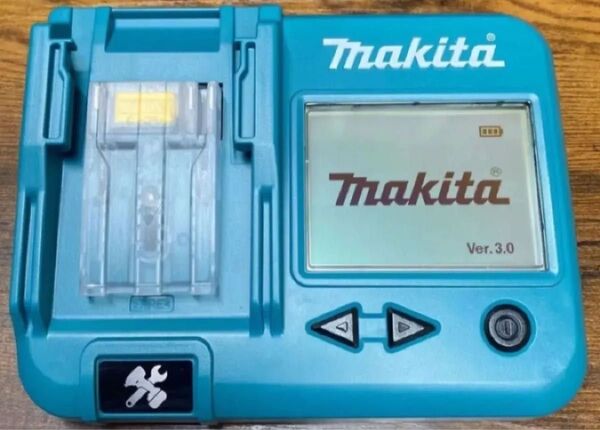 マキタ ポータブルバッテリーチェッカー BTC04