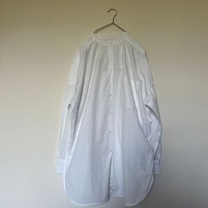 niko and 白 ロングシャツ