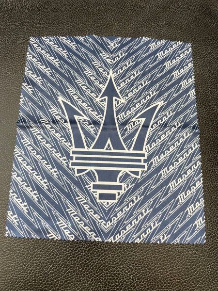 ほぼ未使用品 ■ Maserati マセラティ 純正品 マルチクロス メガネ拭き ナビ画面拭き クリーニングクロス 専用ケース入り
