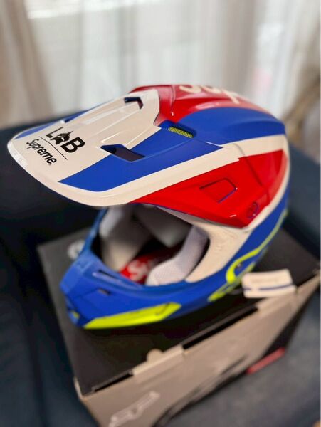 Supreme x Fox Racing V2 Helmet - シュプリーム ヘルメット
