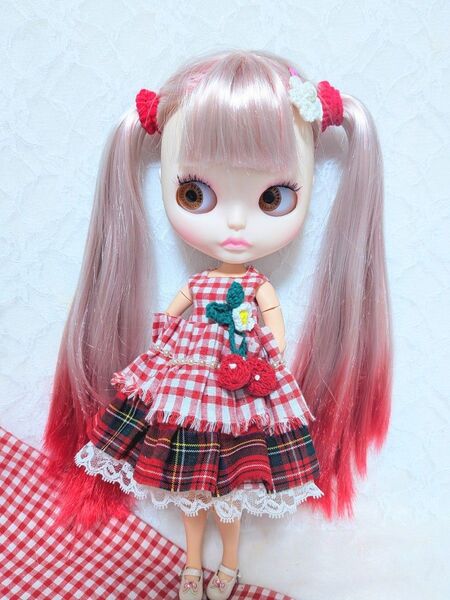ブライス/アイシードール/リカちゃんアウトフィット/フリルチェックワンピース/さくらんぼ