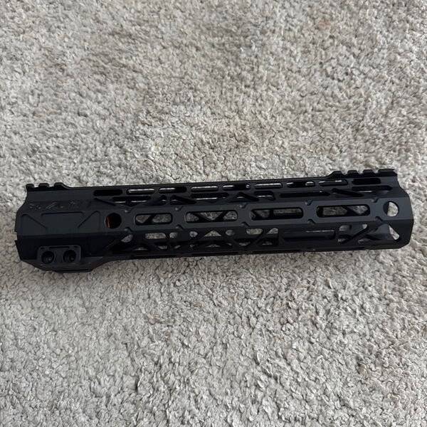 【中古】9.5inchハンドガード M-lokマルイタイプ スタンダードM4 【B.A.Dレプリカ】
