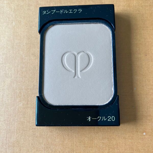 未使用品クレドポーボーテタンプードルエクラオークル20