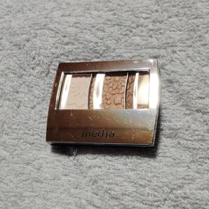 【廃盤】メディア グラデカラーアイシャドウ BR-01 3.5g
