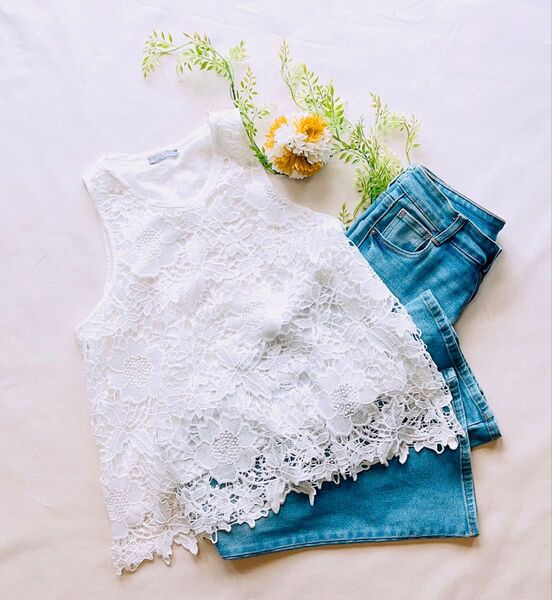 ブラウス ノースリーブ ホワイト ゆったり レース 花柄 Lサイズ 美品 ZARA トップス 重ね着 夏コーデ