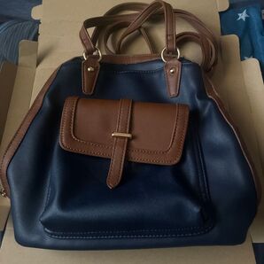 婦人用 リュックサック(縦約28cm.横約28cm.幅約11cm)