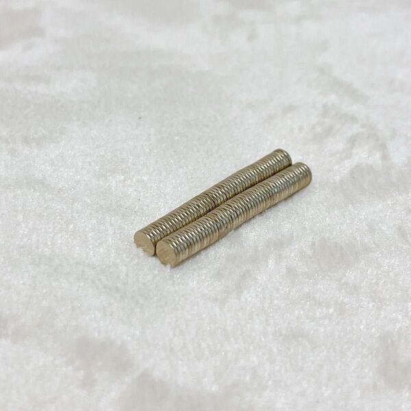 超強力 丸型 5mm×1mm 小型マグネット 強力 ネオジム 磁石 フック 冷蔵庫 ホワイトボード 事務所に最適 100個セット