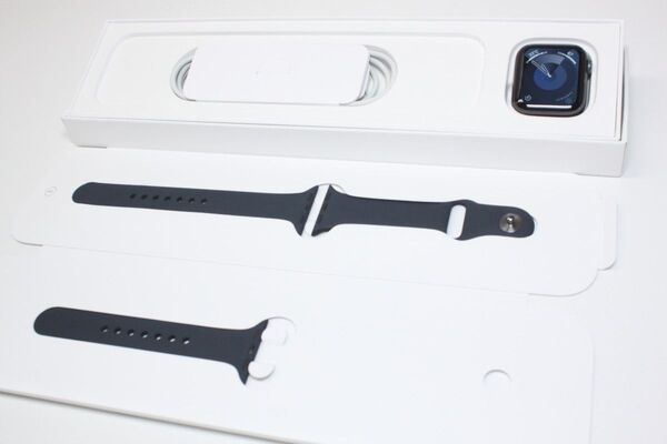 Apple Watch SE(第1世代)GPS/40mm/A2351〈MKQ13J/A〉⑤
