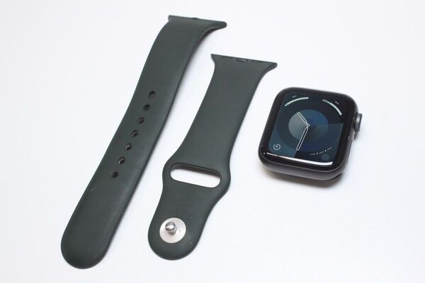 Apple Watch SE(第1世代)GPS/40mm/A2351〈MYE02J/A〉⑤