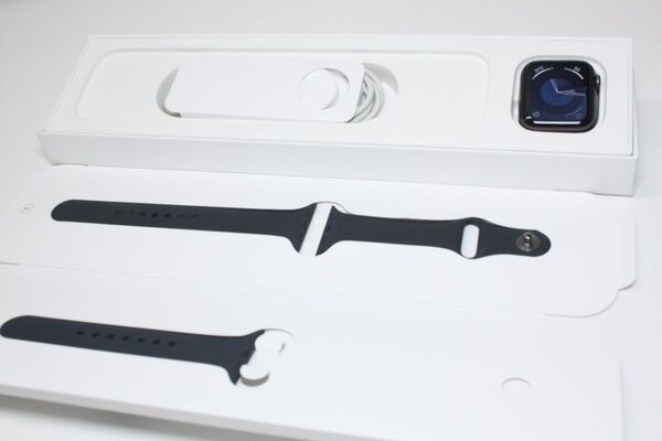 Apple Watch SE(第1世代)GPS/40mm/A2351〈MKQ13J/A〉⑤