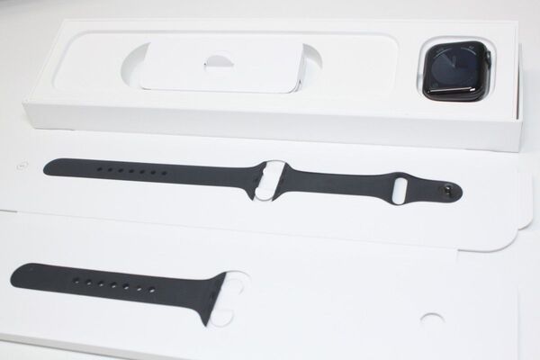 Apple Watch SE(第1世代)GPS/40mm/A2351〈MYDP2J/A〉⑥