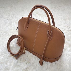 【ブガッティ型】YURIE NITANI ユリエニタニ ショルダーバッグ ハンドバッグ 2WAY ハンドバッグ レザー