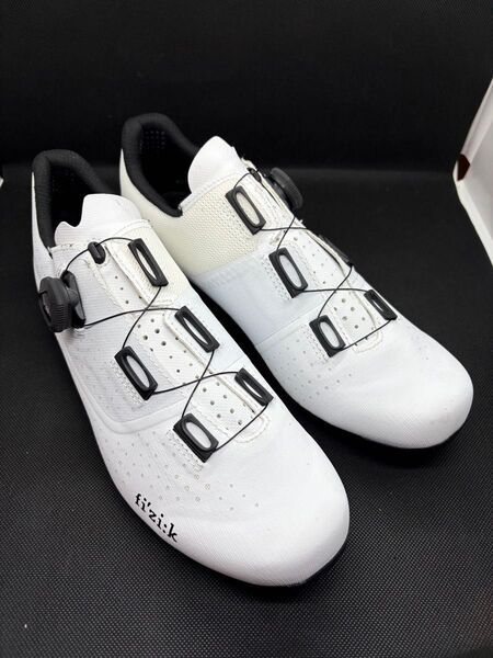 ロードバイク用SPD-SLシューズ fizik tempo OVERCURVE R4 42サイズ(26.5cm)