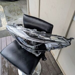 トヨタ TOYOTA カローラクロス ヘッドライト ヘッドランプ ZVG11他 純正 左 81150-16810