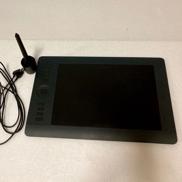 Wacom Intuos Pro Medium PTH-651 ペンタブレット