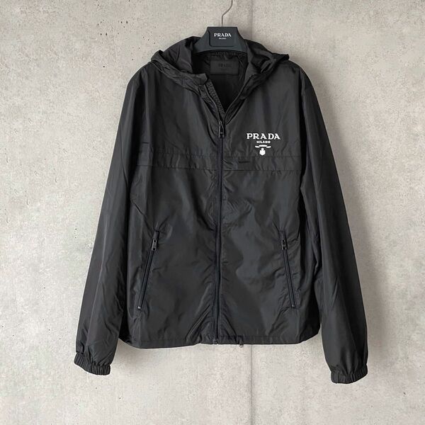 プラダ RE-NYLON ジップアップ ナイロンジャケット