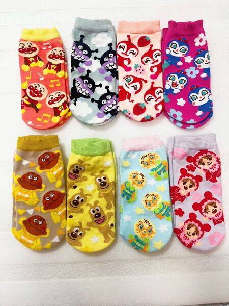 アンパンマンキャラクターの靴下8足セット 23-25cm 保育士さんにおすすめ!