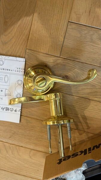 Kwikset ドアノブ コモンウェルス 鍵付き ブラスカラー