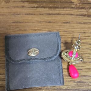 Vivienne Westwood ピアス ピンク×ゴールド オーブ