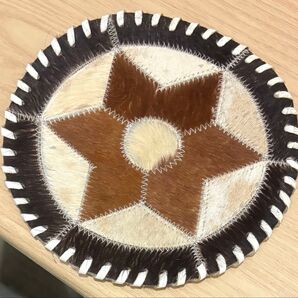 戦何学模様 牛毛皮マット ヴィンテージ レトロ ハラコ レザーパッチワーク テーブルクロス コレクション インテリア