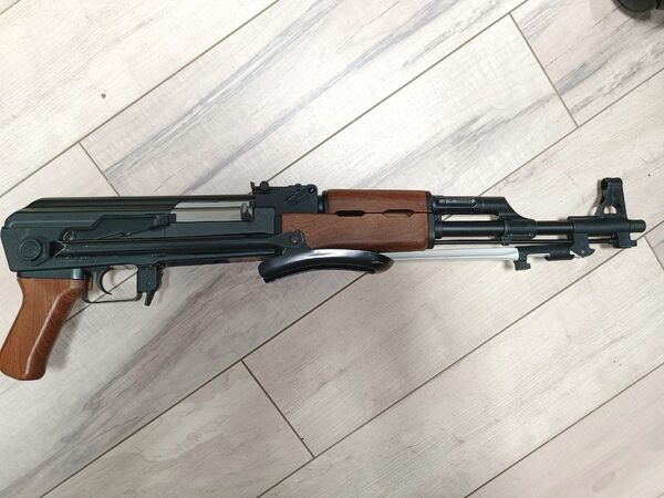 56式自動小銃 自動歩槍 56-1式 AK47 スタンダード電動ガン