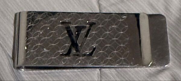 LOUIS VUITTON ルイヴィトン マネークリップ シルバー