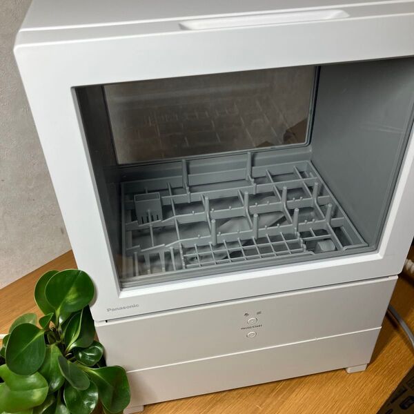 パナソニック NP-TML1-W SOLOTA 食器洗い乾燥機 2023年製