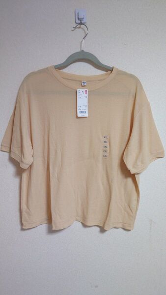 新品タグ付 UNIQLO ベージュ 半袖Tシャツ