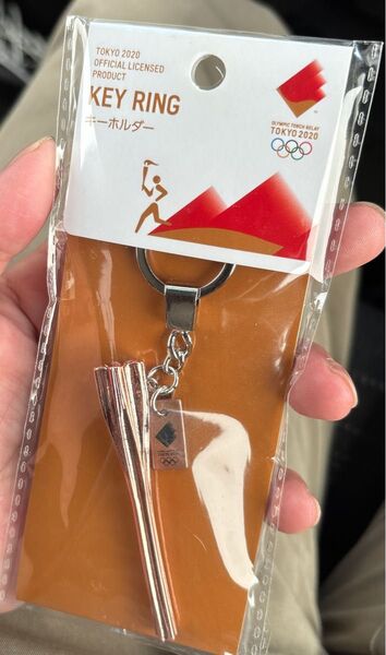 新品未開封 東京2020 オリンピック 聖火リレー トーチキーホルダー キーリング