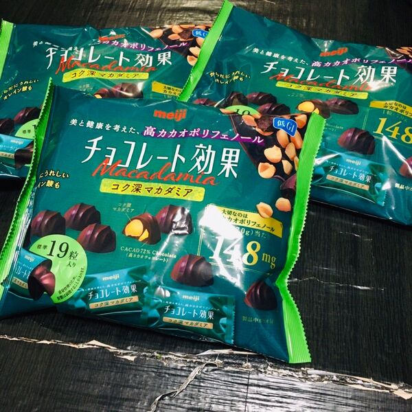 チョコレート効果 コク深マカダミア 3袋