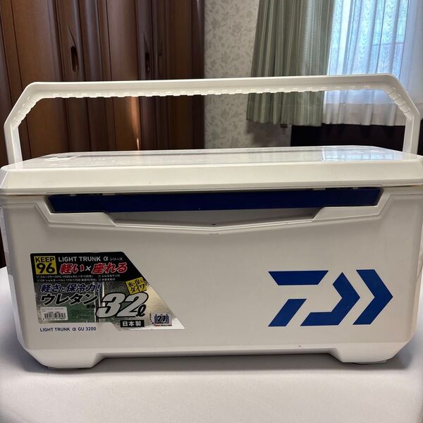 ダイワ クーラーボックス ライントランク α GU3200