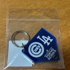 新品未使用★MLB ワールドツアー 東京シリーズ カブス ドジャース キーホルダー オフィシャルグッズ 大谷翔平 鈴木誠也