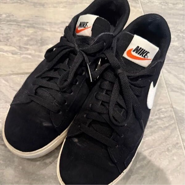 NIKE blazer 25センチ