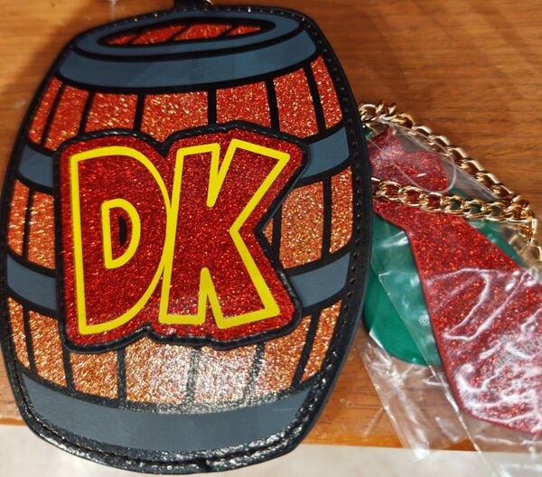 USJ スーパーニンテンドー ワールド マリオ チャーム&リール付き DK パスケース ドンキーコング カントリー