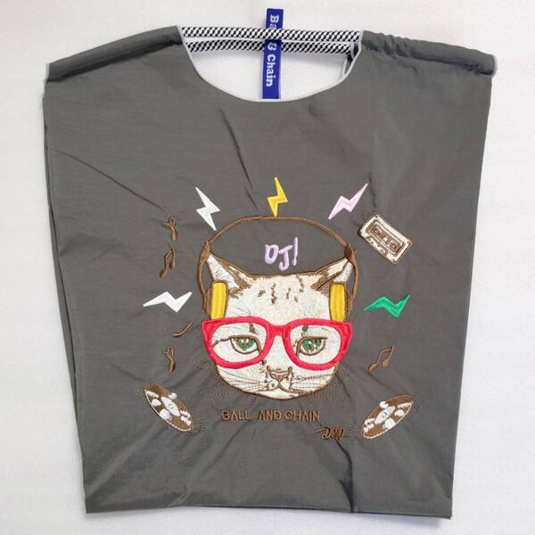 ネコ 刺繍 バッグ М エコバッグ トートバッグ DJ グレー 新品 猫 未使用 お散歩バッグ 鞄 黒 ねこ メガネ 刺繍バッグ