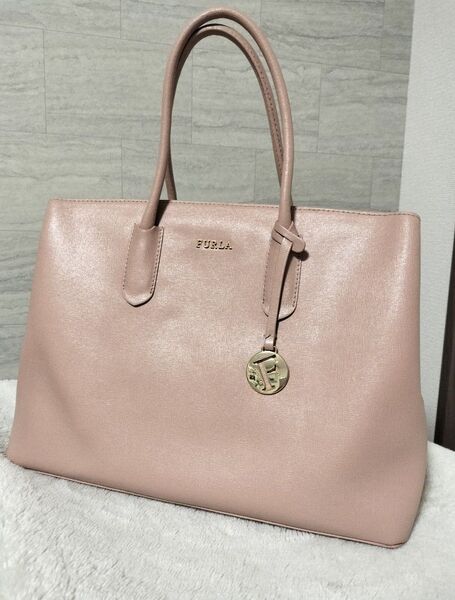 FURLA フルラ トートバッグ ハンドバッグ ショルダーバッグ レザーバッグ ピンク A4 大容量