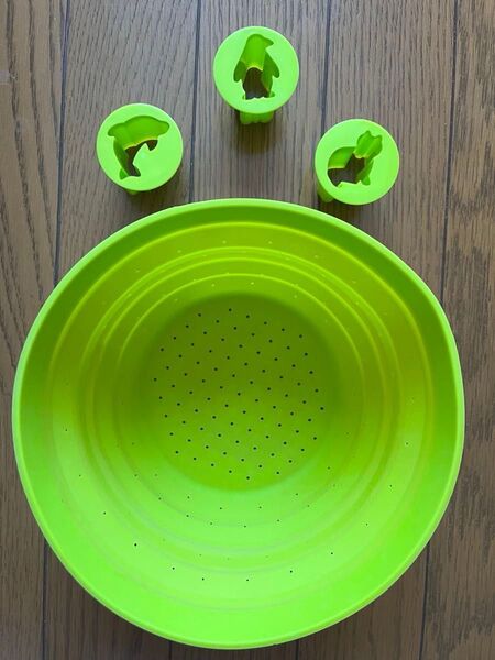 ☆ 柔らかいシリコン製 折りたたみボウル& クッキー野菜抜き型3個セット ☆