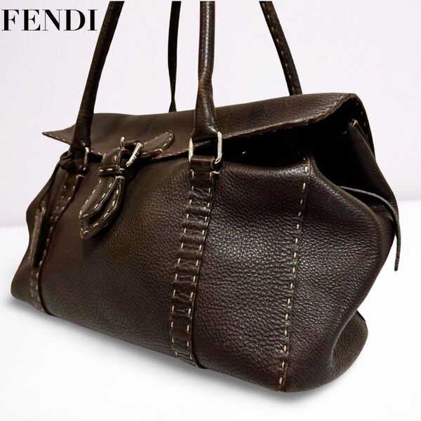 正規品 FENDI フェンディ トートバッグ ハンドバッグ 肩掛け A4可能 大容量 ブラウン 茶系 レザー シボ革 レディース