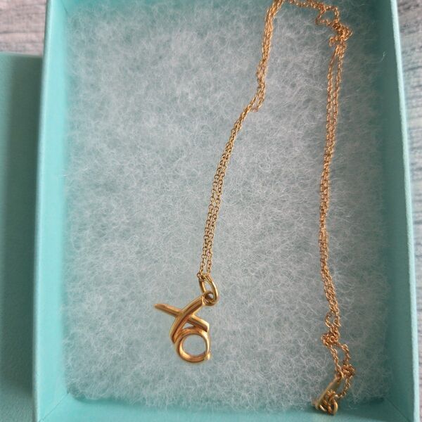 Tiffany & Co ラブ&キスネックレス 750 K18 レア 廃盤