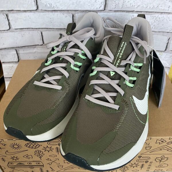 【極美品 / 試し履きのみ】NIKE ナイキ ジュニパートレイル NN オリーブ サミットホワイト スニーカー 27.5cm