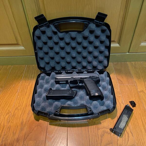 東京マルイ HK USP エアコッキングハンドガン+MTM中型ハンドガンケース+南京錠東京マルイBBローダーセット