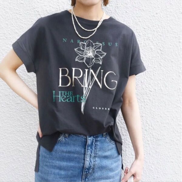 SHIPS フラワー 箔 プリント ロゴ TEE シップス 新品タグ付き