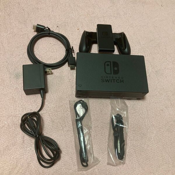 早い者勝ち!Nintendo Switch ドッグセット ACアダプター ニンテンドースイッチ HDMIケーブルとストラップ付き!